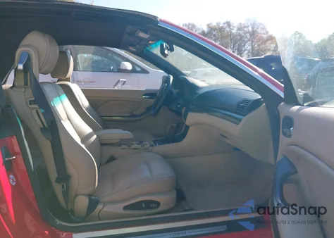 2002 BMW 325Ci из США, поврежденный, VIN WBABS33402JY59361